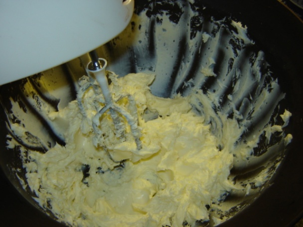 Mandarínková torta s vanilkovým krémom - obrázok 3