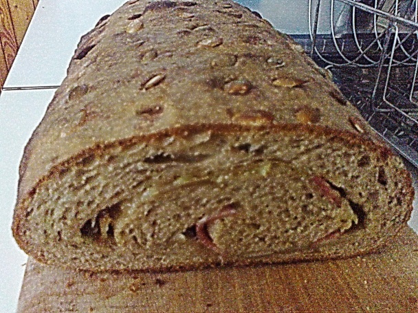 Plnená chlebová rolka - obrázok 3