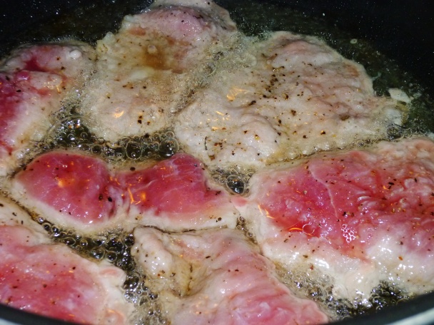 Bravčové prírodné rezne na šampiňónoch (fotorecept) - obrázok 2