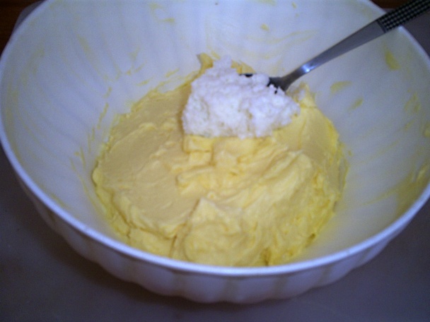 Šľahačkovo-kakaová torta s kokosovým krémom (fotorecept) - obrázok 3