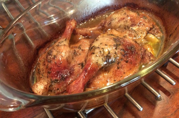 Pečené kačacie stehná s brusnicovou omáčkou - obrázok 1