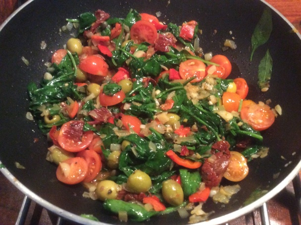 Penne so špenátom a s cherry paradajkami - obrázok 1