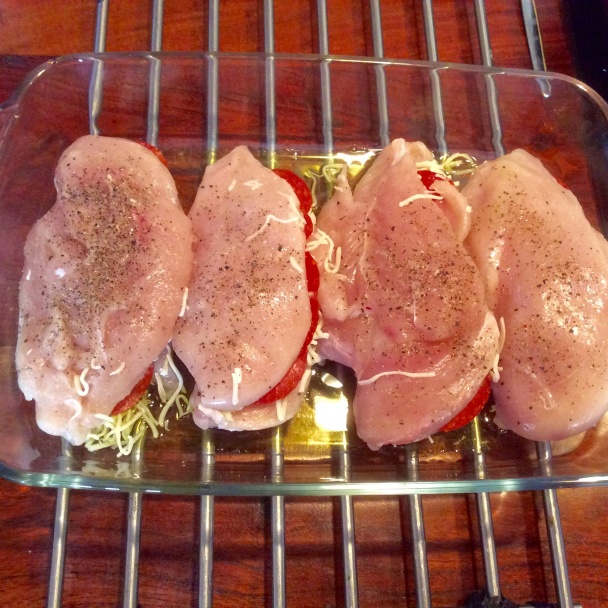 Plnené kuracie prsia pečené v paradajkovej omáčke s mozzarellou (fotorecept)  - obrázok 2