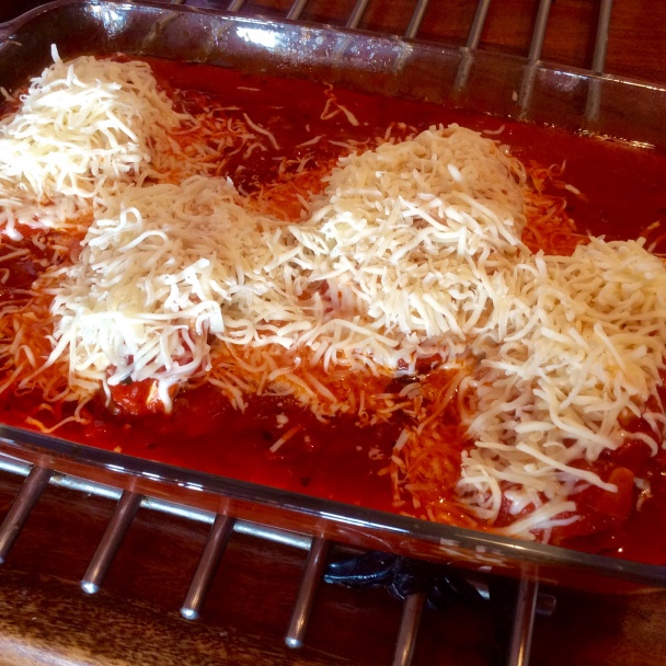 Plnené kuracie prsia pečené v paradajkovej omáčke s mozzarellou (fotorecept)  - obrázok 4