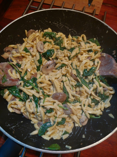 Spätzle so šampiňónmi a špenátom (fotorecept) - obrázok 3