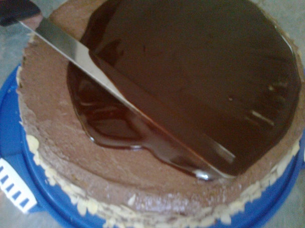 Čokoládovo-čučoriedková torta (fotorecept) - obrázok 18