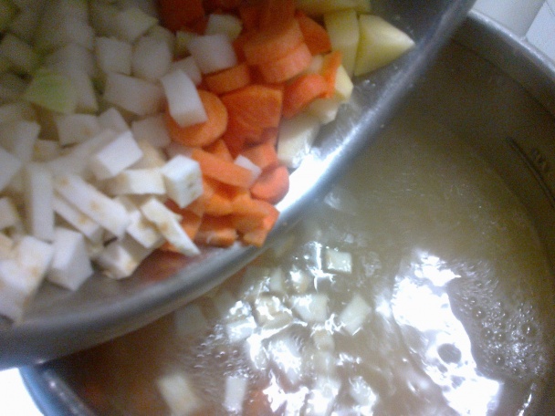 Rýchla, letná verzia pikantného mexického gulášu (fotorecept) - obrázok 5