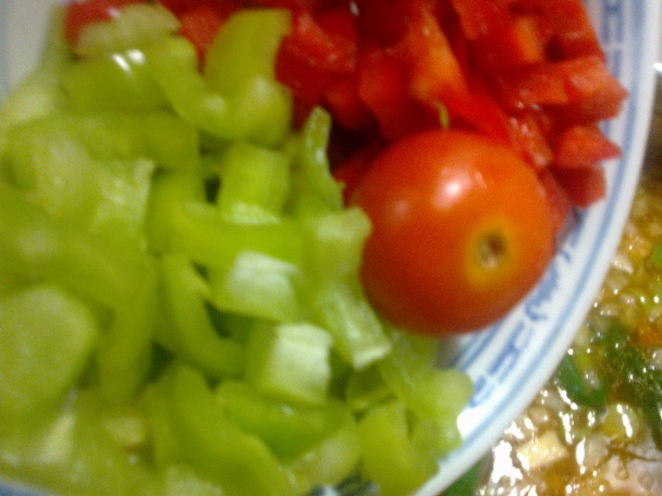 Rýchla, letná verzia pikantného mexického gulášu (fotorecept) - obrázok 9