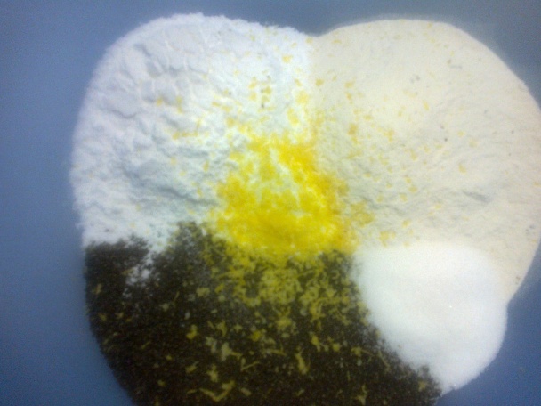 Expresný makový koláč so slivkami - obrázok 1