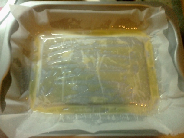 Rýchly obrátený orechový koláč so slivkami (fotorecept) - obrázok 5