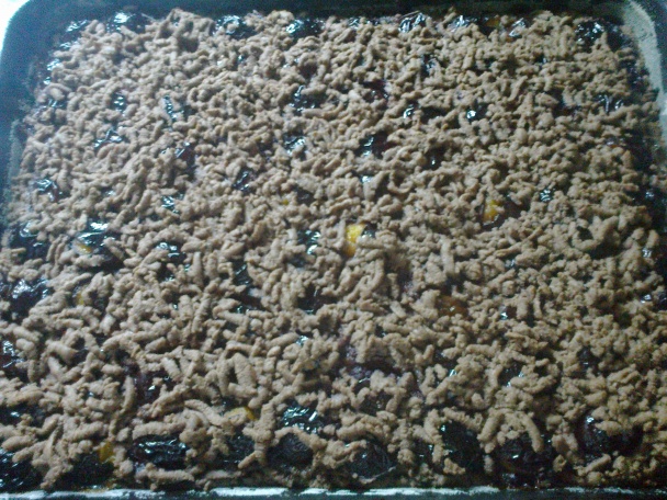 Strúhaný koláč s makom a slivkami (fotorecept) - obrázok 10