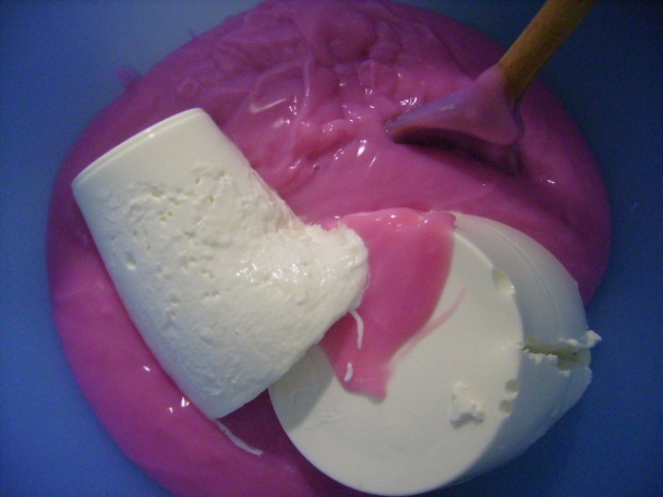 Svieže malinovo-tvarohové nepečené rezy (fotorecept) - obrázok 3