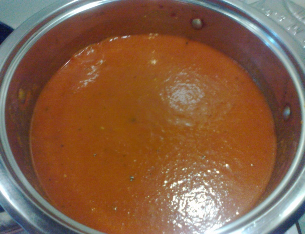 Krémová paradajkovo-zeleninová polievka s bazalkovými haluškami (fotorecept) - obrázok 10