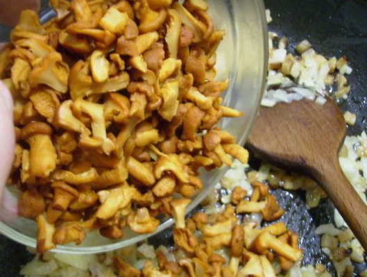 Zeleninovo-hubová polievka (fotorecept) - obrázok 8