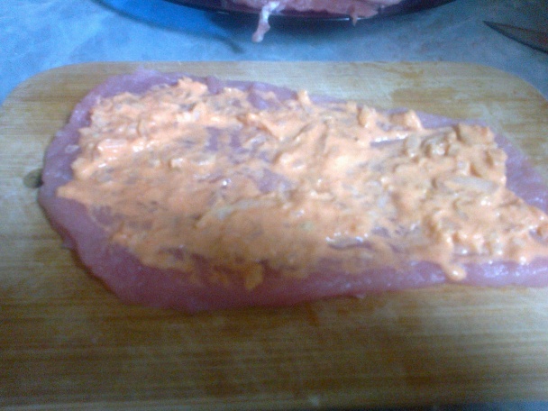 Pikantné bravčové závitky s klobásou (fotorecept) - obrázok 4