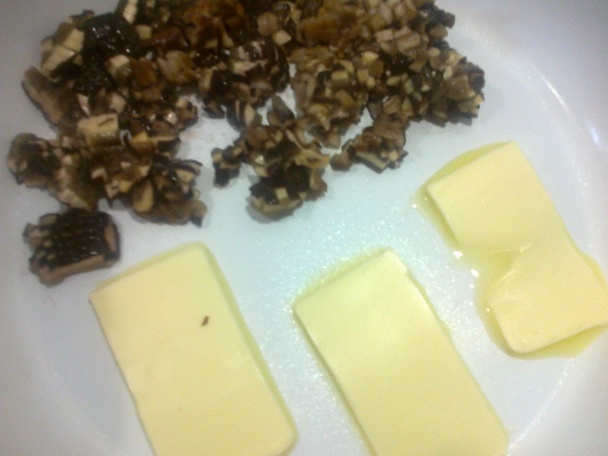 Kuracia polievka s pečeňovo-hríbovými knedličkami (fotorecept) - obrázok 10