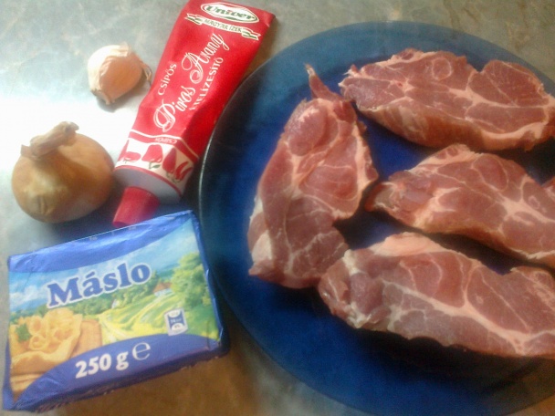 Pikantné bravčové steaky s cesnakovo-maslovou arómou (fotorecept) - obrázok 1