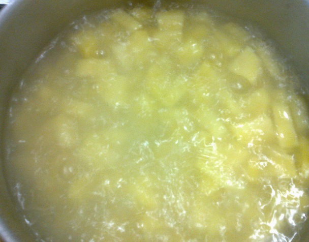 Kuracia pečeň na cibuli a slanine s krémovým zemiakovo-cibuľkovým pyré (fotorecept) - obrázok 9