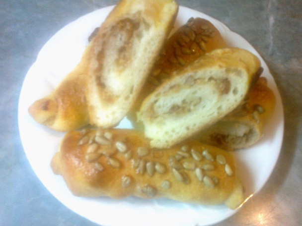 Božské buchty a oškvarkové roládky z jedného cesta - obrázok 22