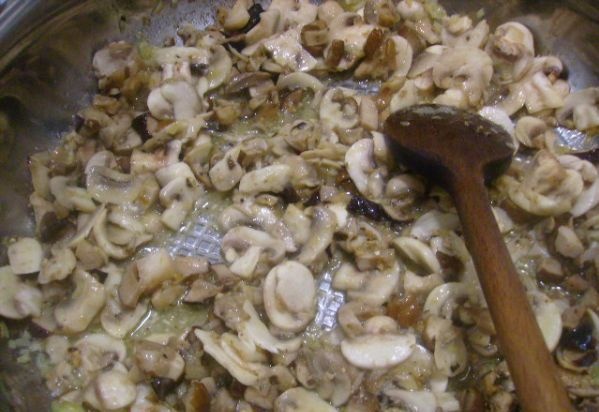 Gnocchi s omáčkou zo šampiňónov, dubákov, parmezánu, prosciutta a smotany  (fotorecept) - obrázok 5