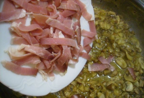 Gnocchi s omáčkou zo šampiňónov, dubákov, parmezánu, prosciutta a smotany  (fotorecept) - obrázok 7