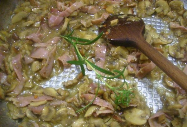 Gnocchi s omáčkou zo šampiňónov, dubákov, parmezánu, prosciutta a smotany  (fotorecept) - obrázok 8