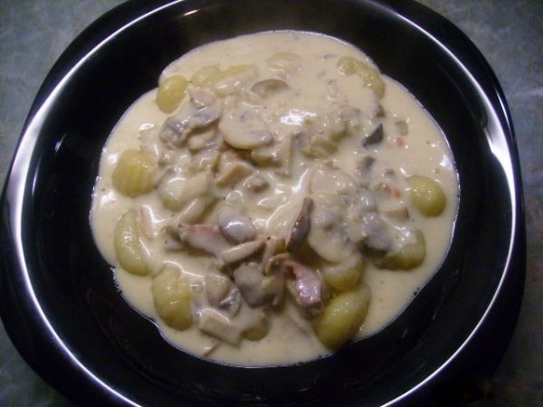 Gnocchi s omáčkou zo šampiňónov, dubákov, parmezánu, prosciutta a smotany  (fotorecept) - obrázok 13