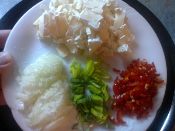 Pikantná camembertová nátierka s chilli a jogurtom (fotorecept) - obrázok 2
