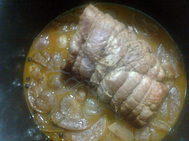 Dusená krkovička na cibuli, jablkách, chilli a rozmaríne (fotorecept) - obrázok 13