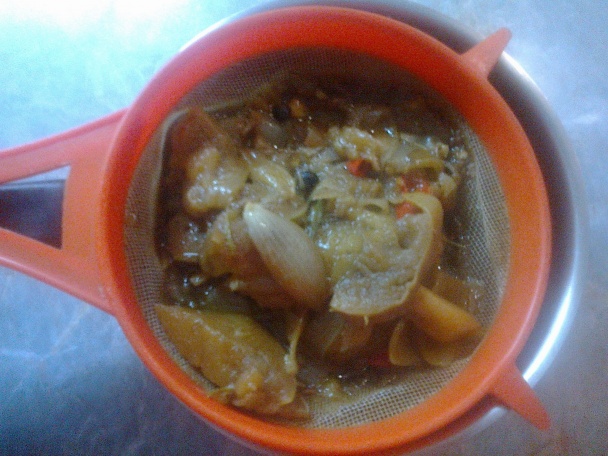 Dusená krkovička na cibuli, jablkách, chilli a rozmaríne (fotorecept) - obrázok 15