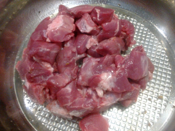 Voňavá krkovička so zemiakmi z jednej panvice (fotorecept) - obrázok 5