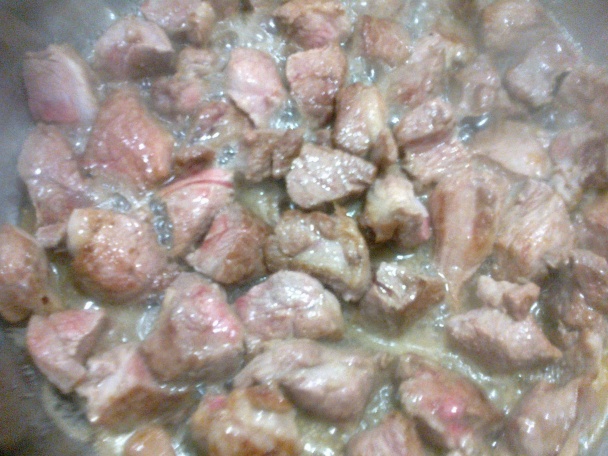 Voňavá krkovička so zemiakmi z jednej panvice (fotorecept) - obrázok 6