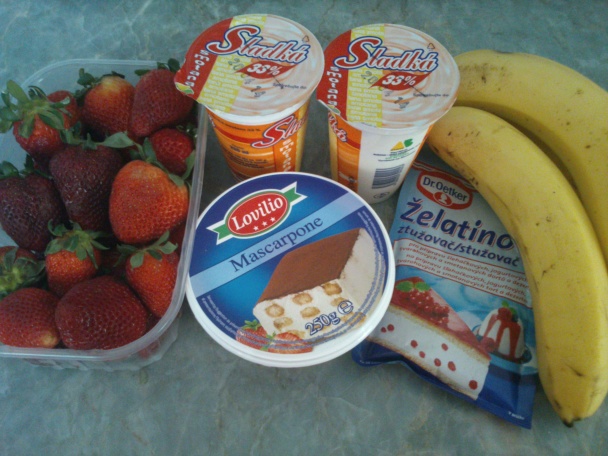 Jahodová torta s mascarpone-banánovým krémom (fotorecept) - obrázok 4