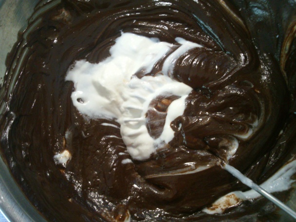 Jahodová torta s mascarpone-banánovým krémom (fotorecept) - obrázok 14