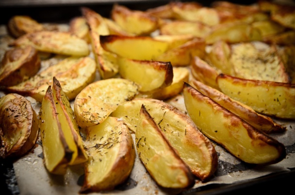 Kurací steak s pečenými zemiakmi na tymiane - obrázok 2