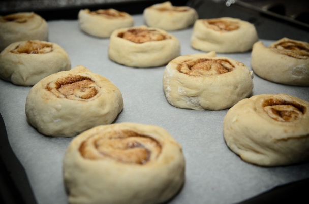 Škoricové cinnabons s krémovou polevou (fotorecept) - obrázok 4