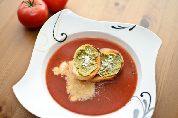 Paradajková polievka s bylinkami a parmezánom (fotorecept) - obrázok 1