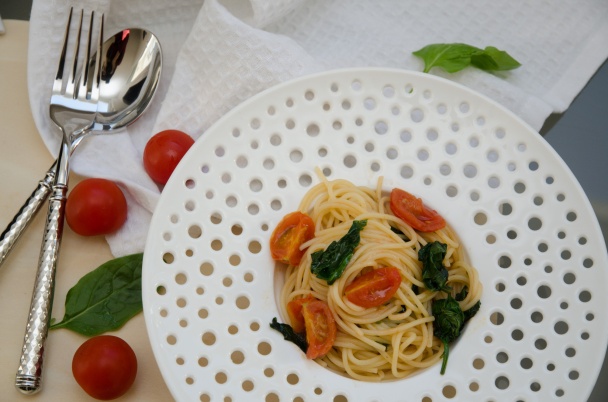 Špagety so špenátom a s paradajkami - obrázok 3