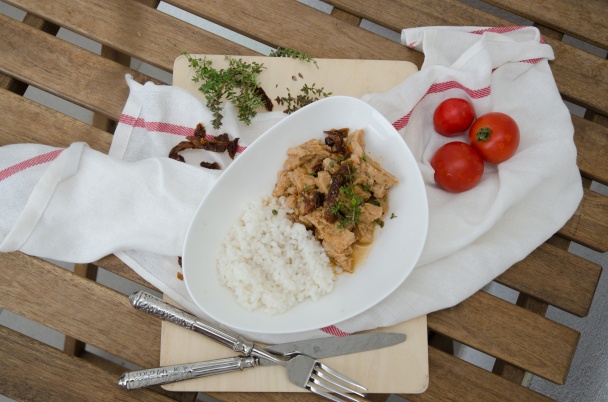 Sójové kúsky so sušenými paradajkami a s tymianom - obrázok 2