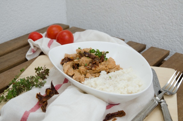 Sójové kúsky so sušenými paradajkami a s tymianom - obrázok 3