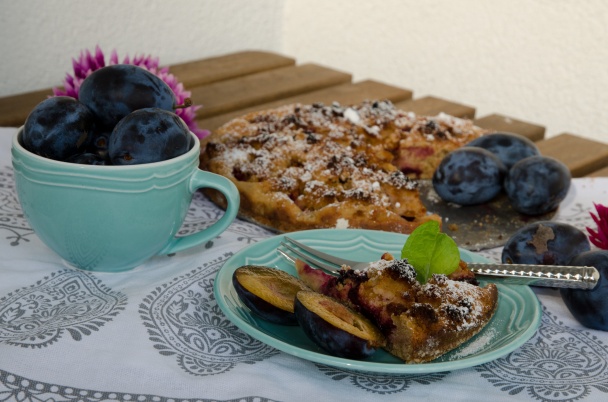 Slivkový koláč s posýpkou  - obrázok 6