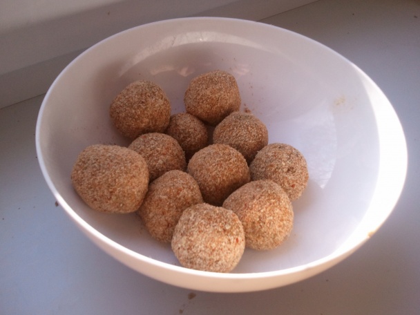 Avokádové guľôčky v ľanových krekroch s horčicovým dressingom - obrázok 3