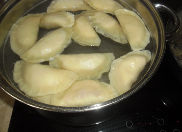 Ravioli s moravským mäsom a šampiňónovou omáčkou (fotorecept) - obrázok 5