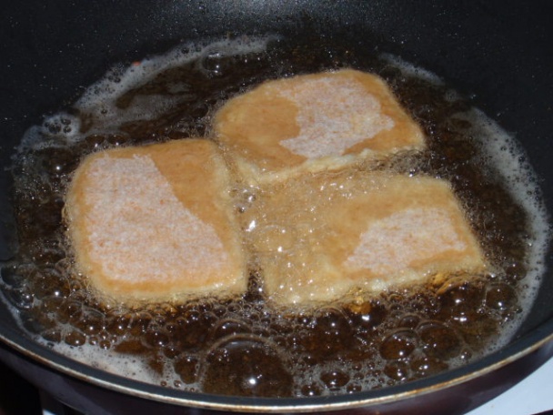 Vyprážaný syr obalený v 2 x trojobale - obrázok 2