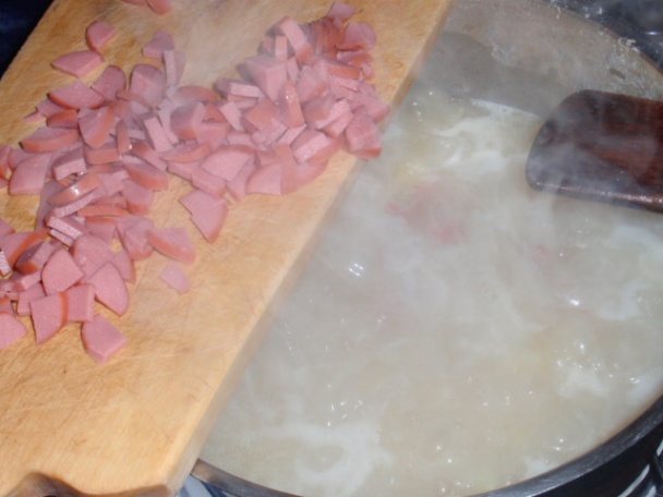 Cícerová polievka so smotanou a párkom - obrázok 6