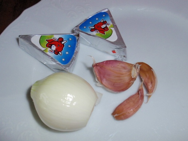 Cviklové halušky so syrovou omáčkou so špenátom - obrázok 2