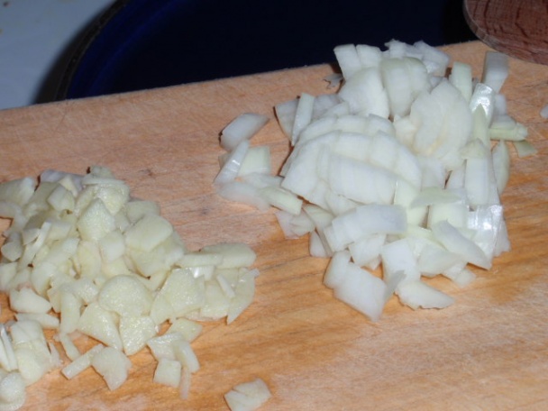 Cviklové halušky so syrovou omáčkou so špenátom - obrázok 4