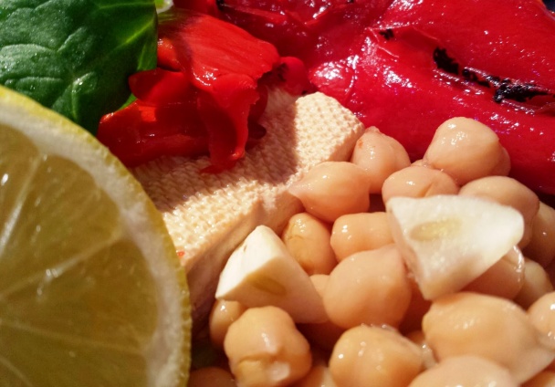 Nátierka z pečenej papriky s chilli a údeným tofu (fotorecept)   - obrázok 1