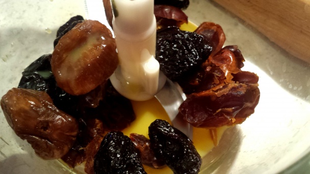 Slimáky z mandľového cesta s plnkou zo sušeného ovocia  (fotorecept) - obrázok 2