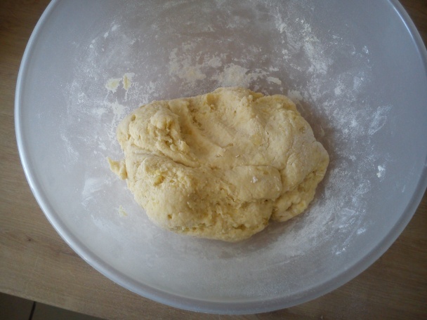 Čerešňové guľky zo zemiakového cesta - obrázok 2